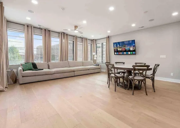New Build, Downtown Views, Next To Nch