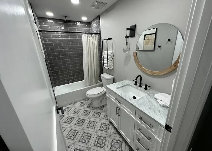 Сasa de vacaciones New Build, Downtown Views, Next To Nch Columbus