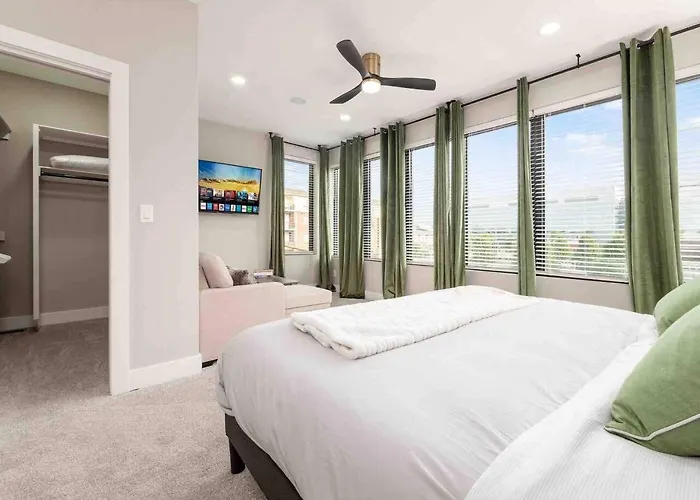 New Build, Downtown Views, Next To Nch Сasa de vacaciones *